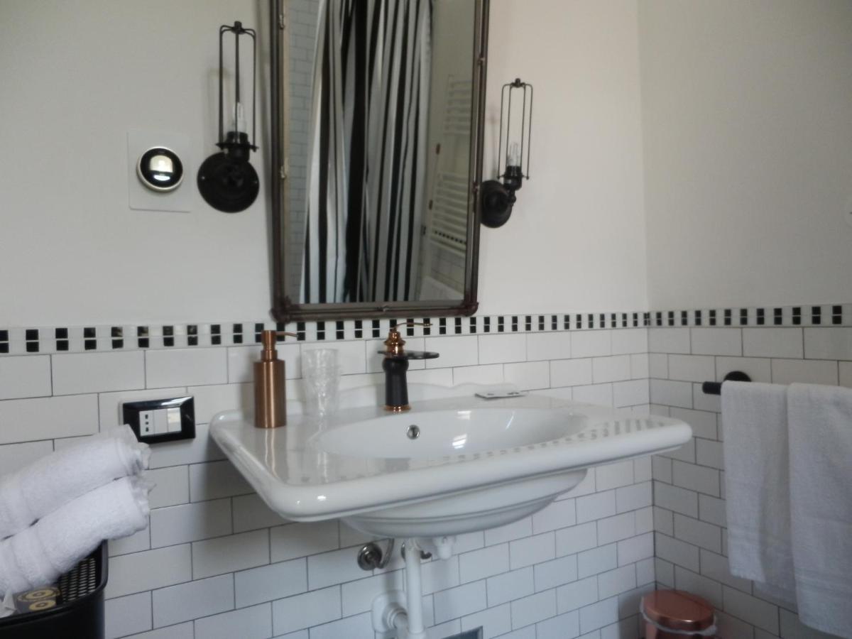 Bb Sharingloft Sirmione Bed & Breakfast エクステリア 写真